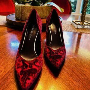 Stuart Weitzman Pumps